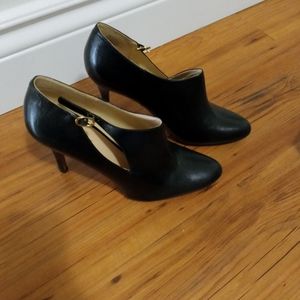 Nine West Gemeza Booties